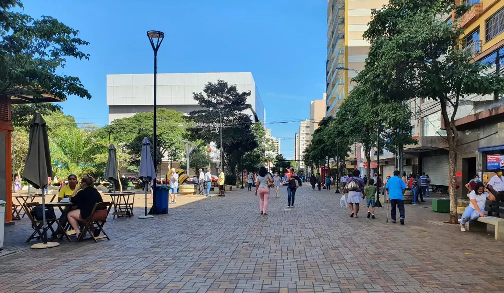 Confira o horário do comércio desta semana em Londrina 1
